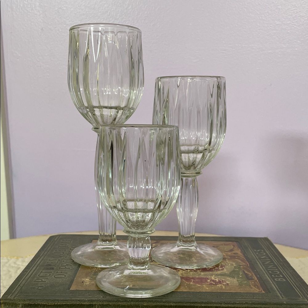Elegant textured Glass candle holder  Set